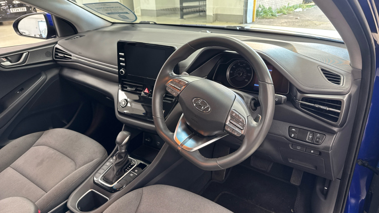 Hyundai IONIQ 1.6 GDi Hybrid SE Connect 5dr DCT Hybrid Hatchback